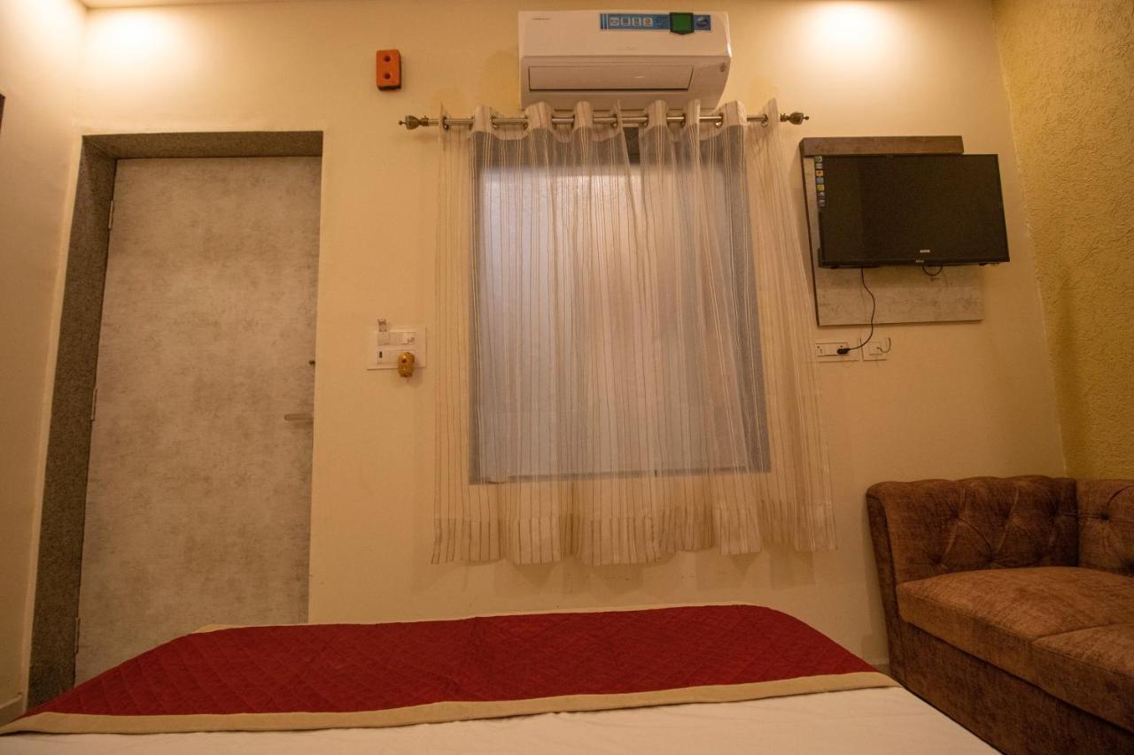 Hotel Aayat Palace Jaipur Dış mekan fotoğraf